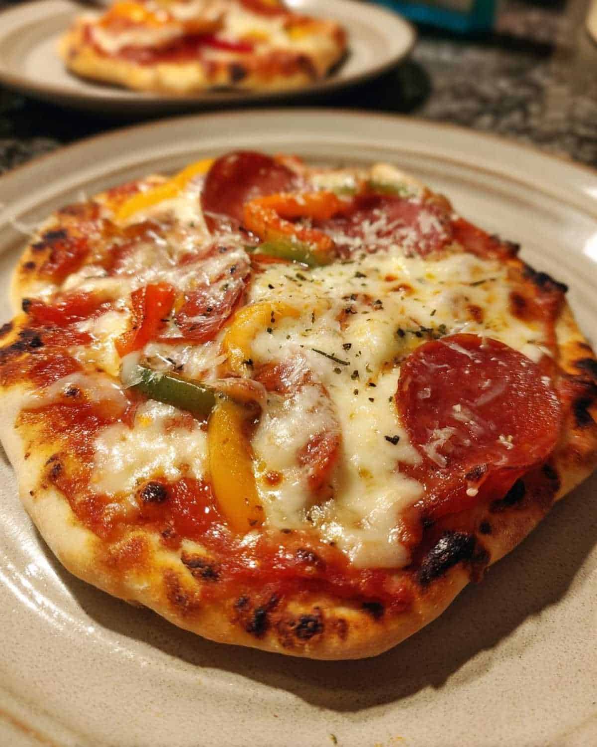 DIY Grilled Pizzas for Kids: Fun Summer Family Dinner Activity - detail 2