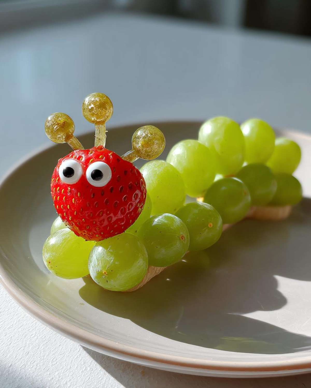 Fun Fruit Caterpillars: Easy & Adorable Summer Breakfast for Little Kids - detail 2