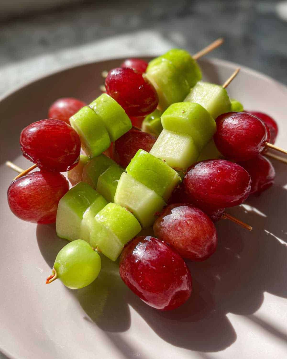 Fun Fruit Caterpillars: Easy & Adorable Summer Breakfast for Little Kids - detail 3