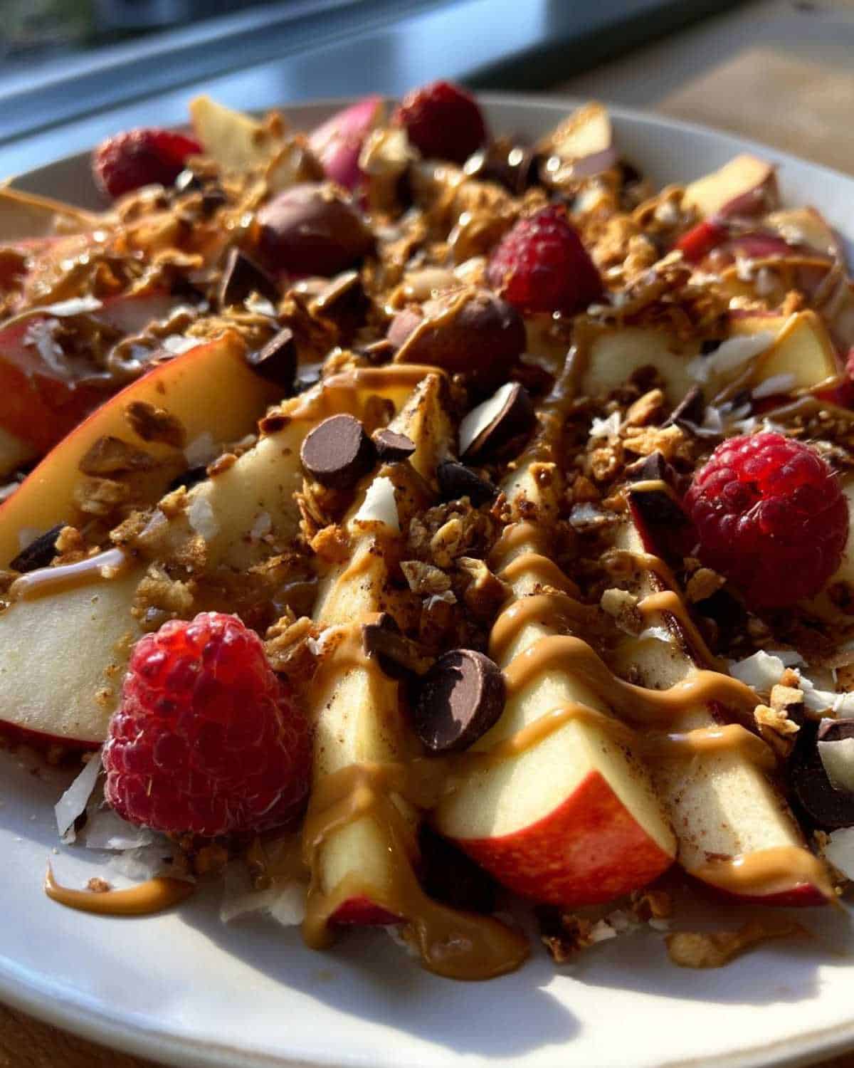 Healthy Apple Nachos for Kids: Sliced Apples with Fun Toppings - detail 1