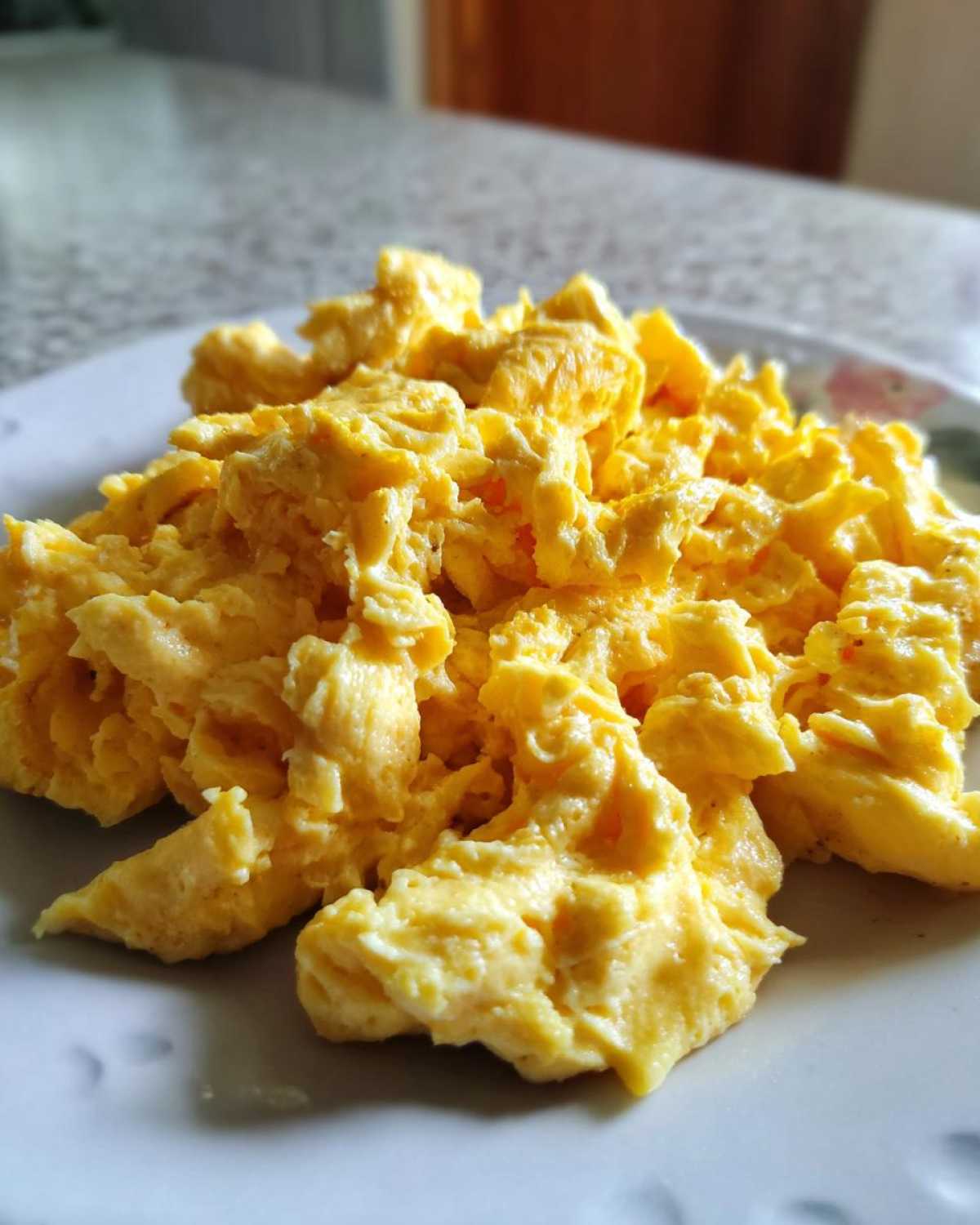 Kid-Friendly 2 Minute Microwave Scrambled Eggs - detail 3