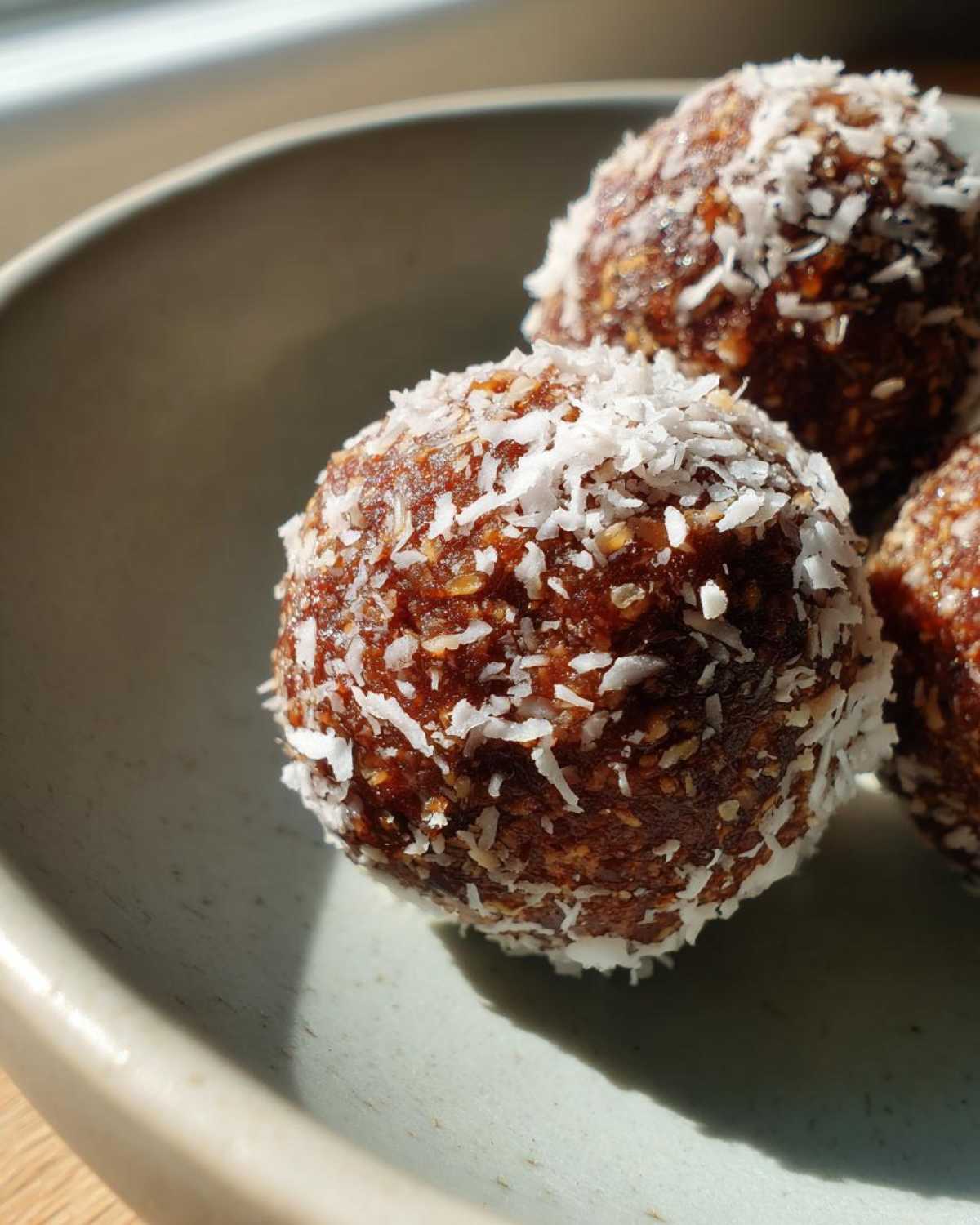 Kid-Friendly Almond Date Energy Balls - detail 2