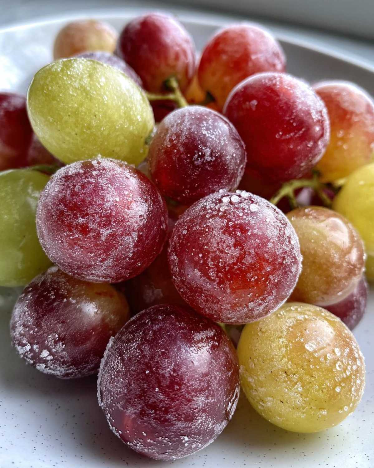 Kid-Friendly Frozen Grape Bites - detail 2