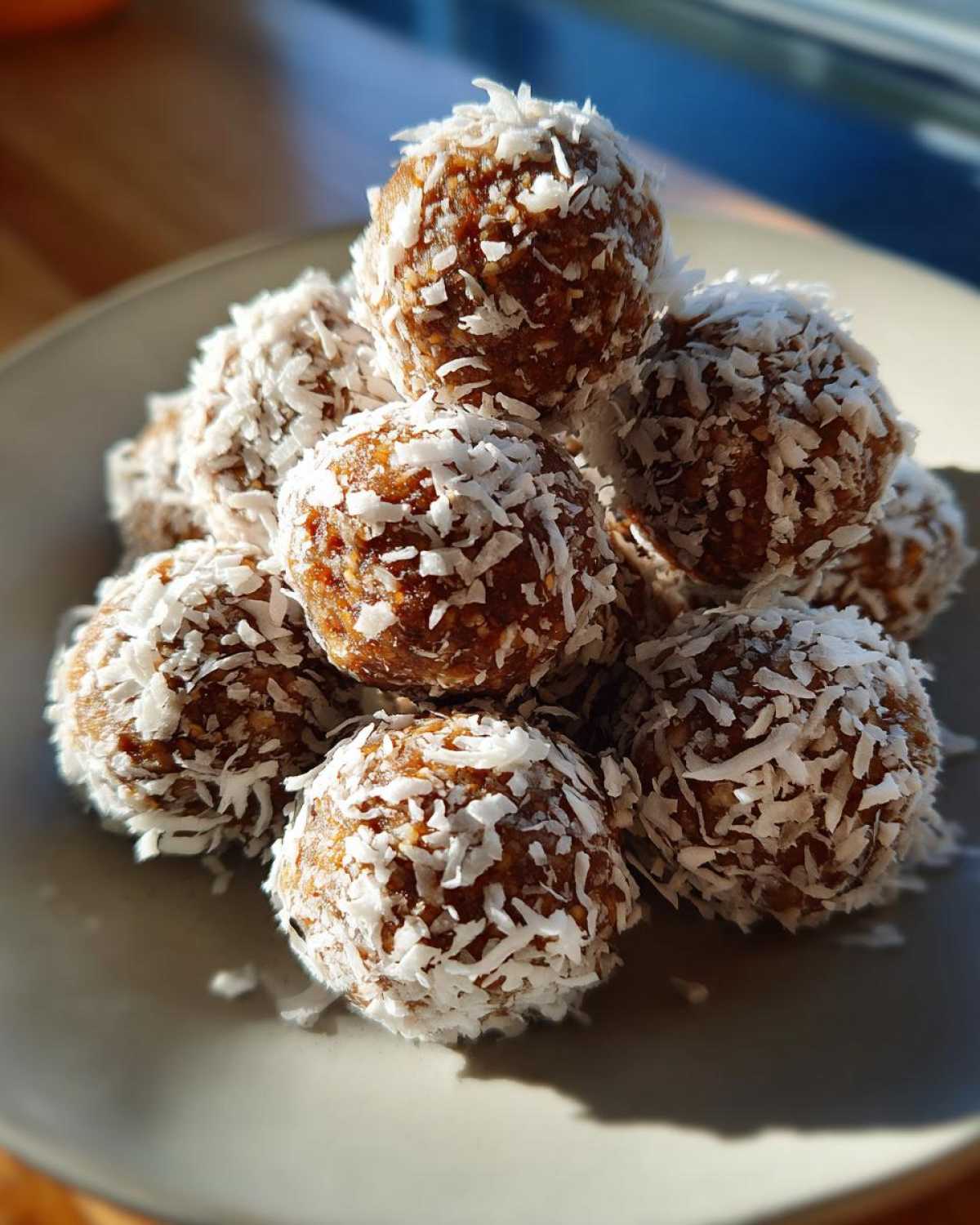 Kid-Friendly Healthy Date Energy Balls - detail 4