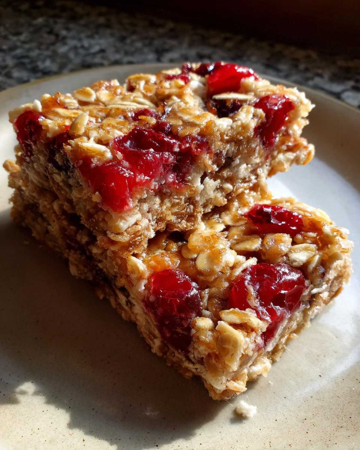 Kid-Friendly No-Bake Cherry Oat Bars - detail 1