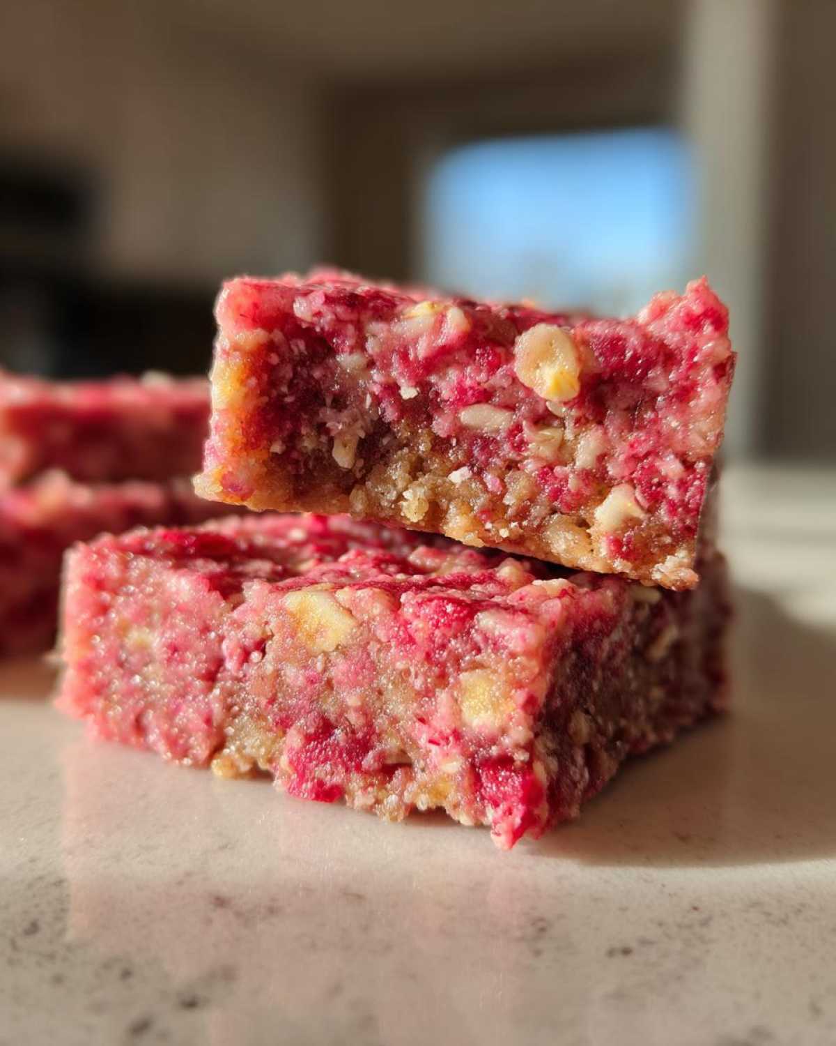 Kid-Friendly No-Bake Strawberry Oat Bars - detail 4