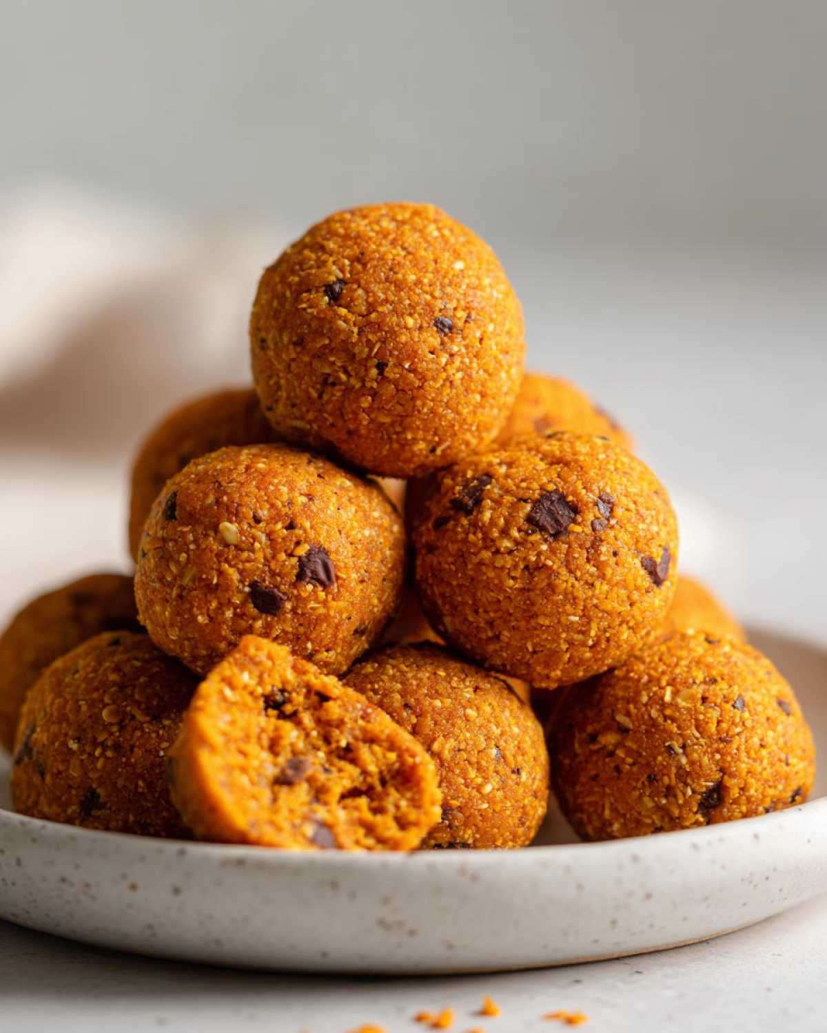Kid-Friendly Pumpkin Spice Energy Bites - detail 3