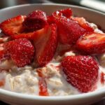 Kid-Friendly Strawberry Yogurt Oatmeal