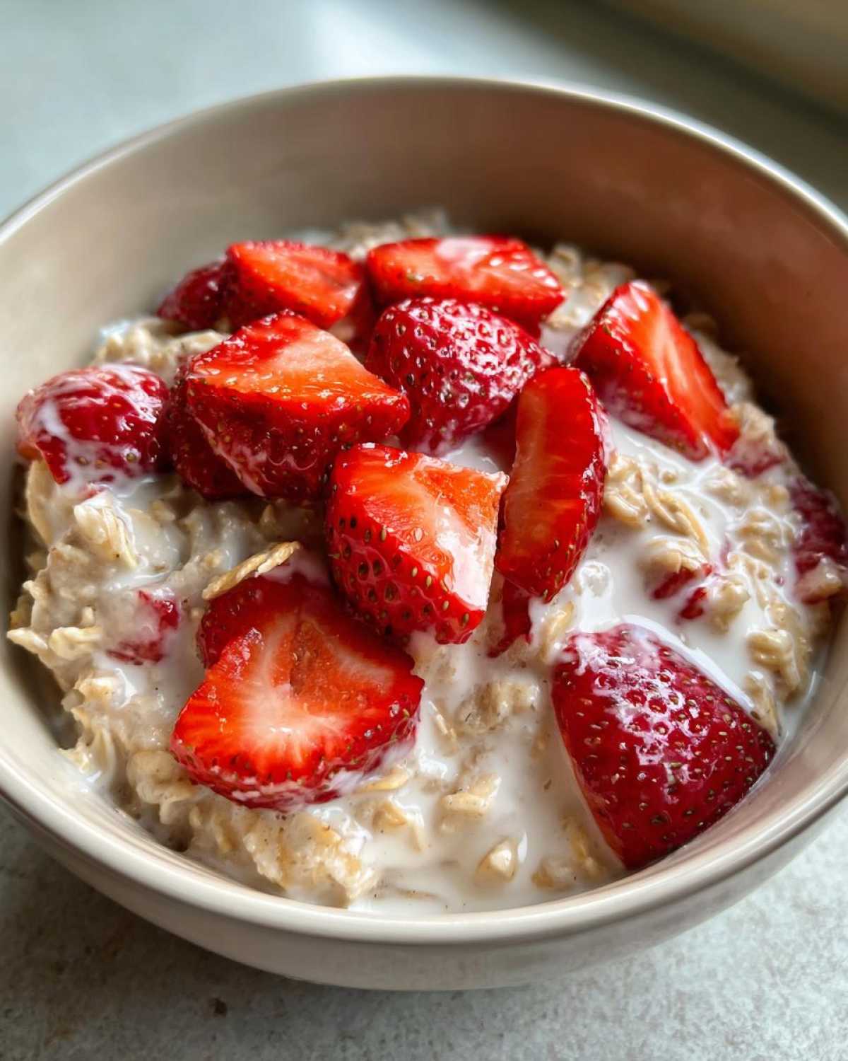 Kid-Friendly Strawberry Yogurt Oatmeal - detail 2