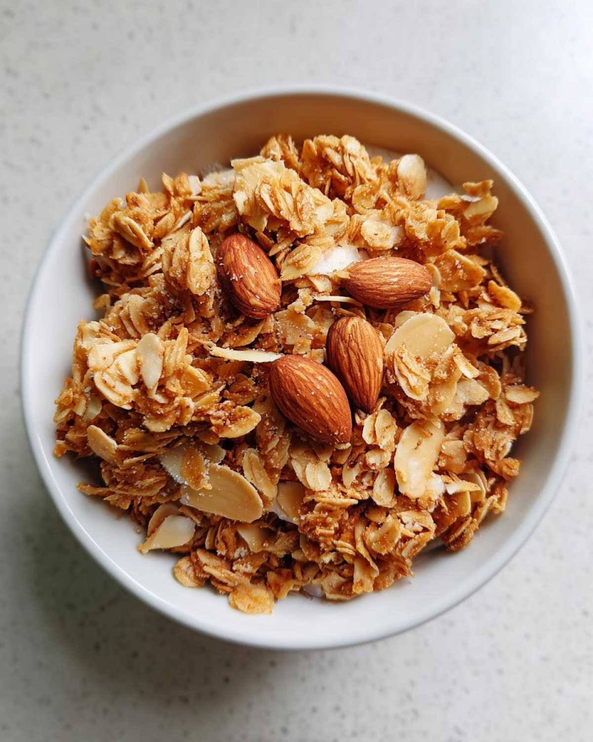 Kid-Friendly VANILLA ALMOND GRANOLA - detail 2