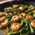 15-Minute Garlic Shrimp and Asparagus Skillet