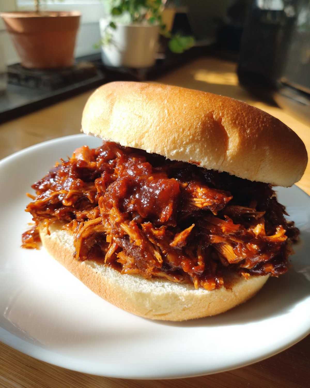 BBQ Jackfruit Sandwich (Vegan Pulled-Pork Style) - detail 3
