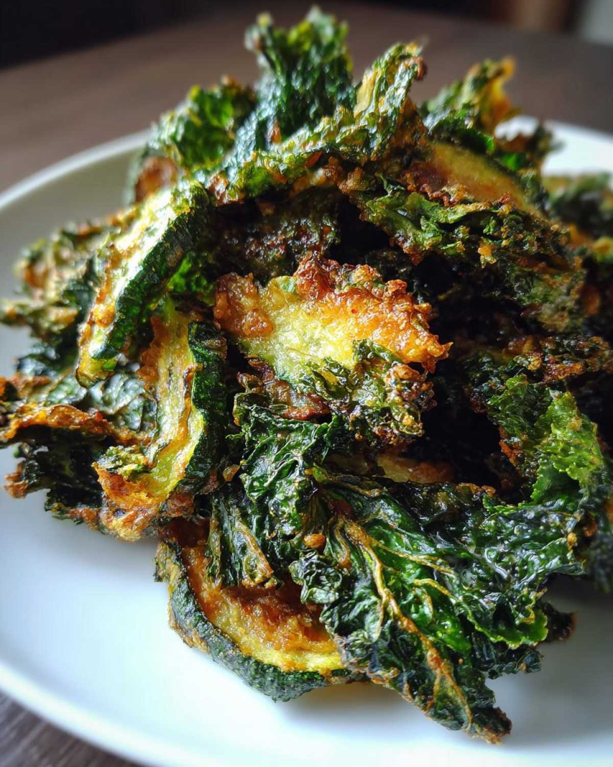 Baked Kale and Zucchini Chips (Healthy Snack) - detail 1