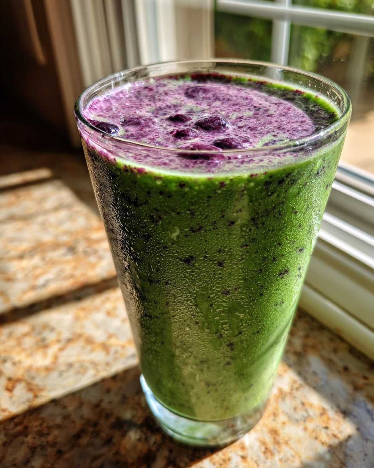 Blueberry Spinach Green Smoothie - detail 1