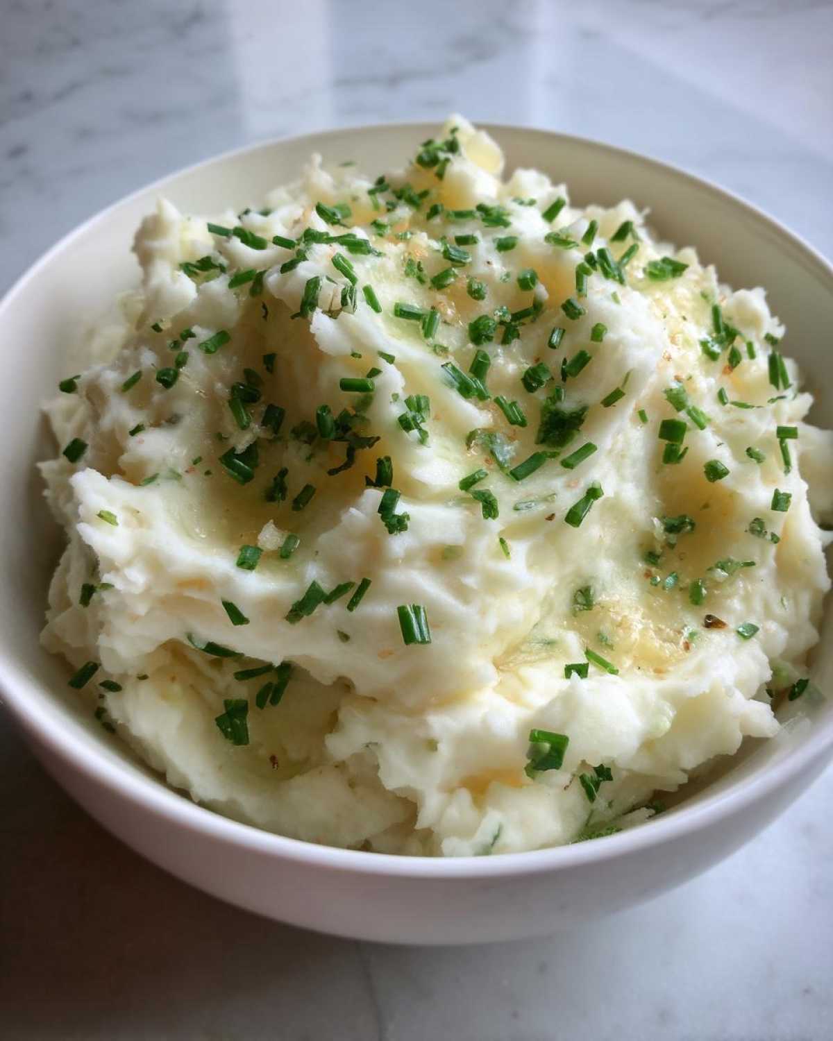 Buttery Garlic Mashed Potatoes - detail 1