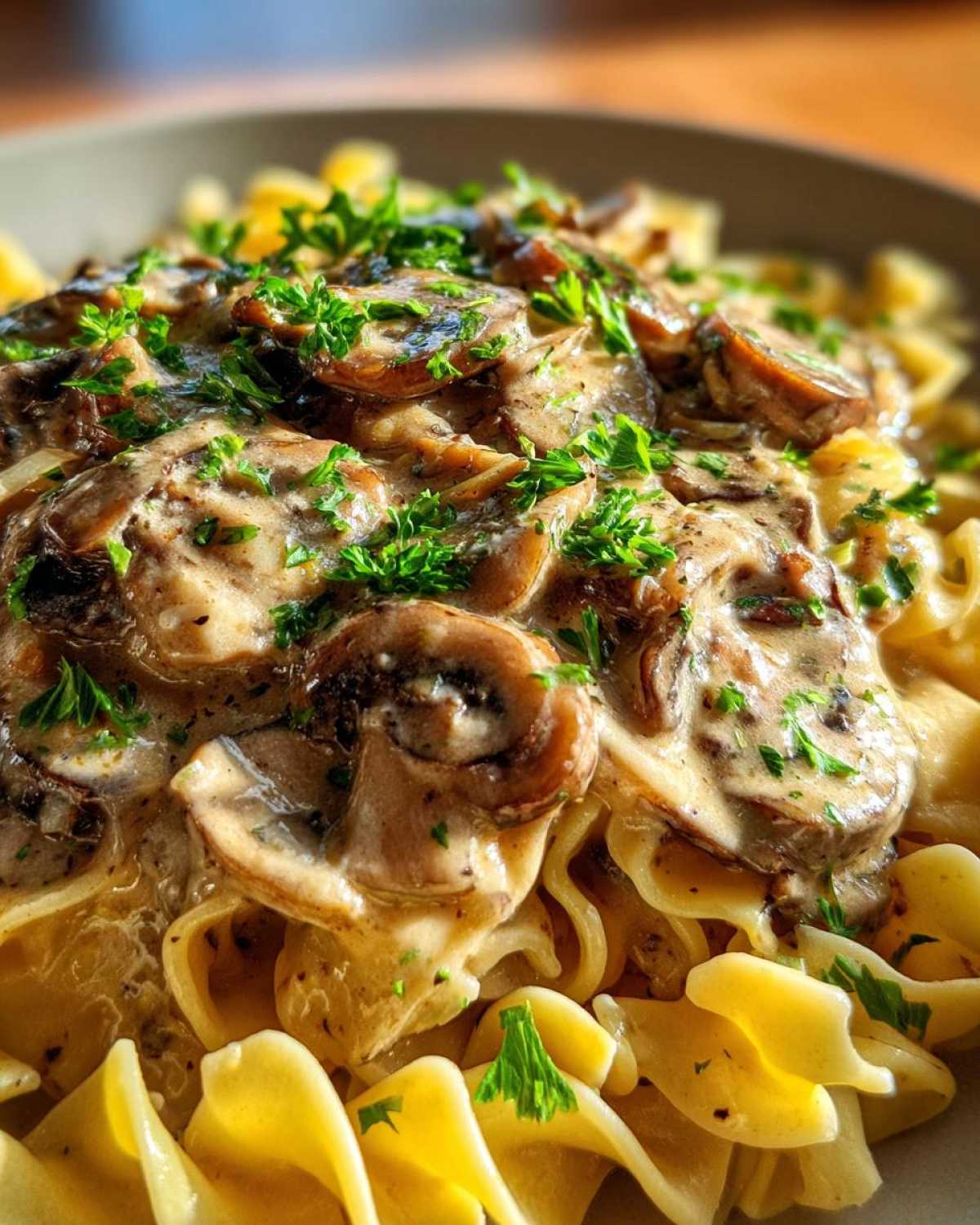 Creamy Mushroom Stroganoff - detail 2