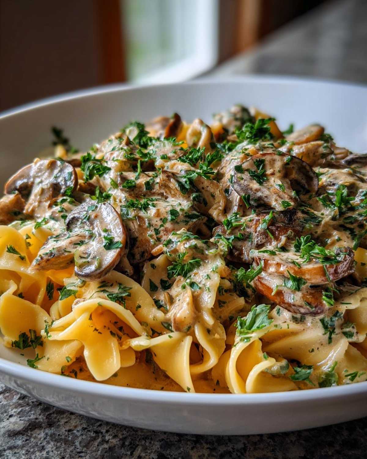 Creamy Mushroom Stroganoff - detail 3