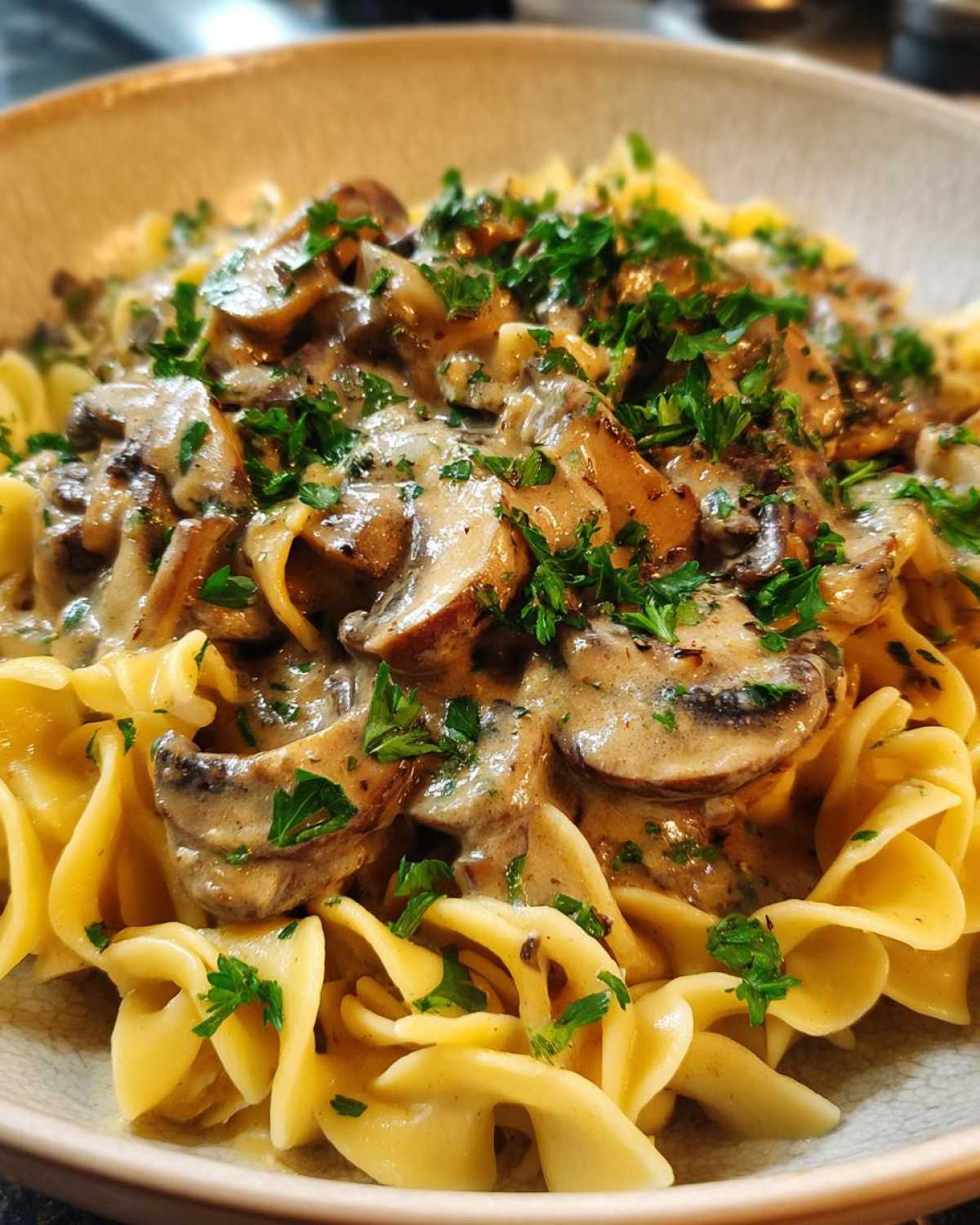 Creamy Mushroom Stroganoff - detail 4
