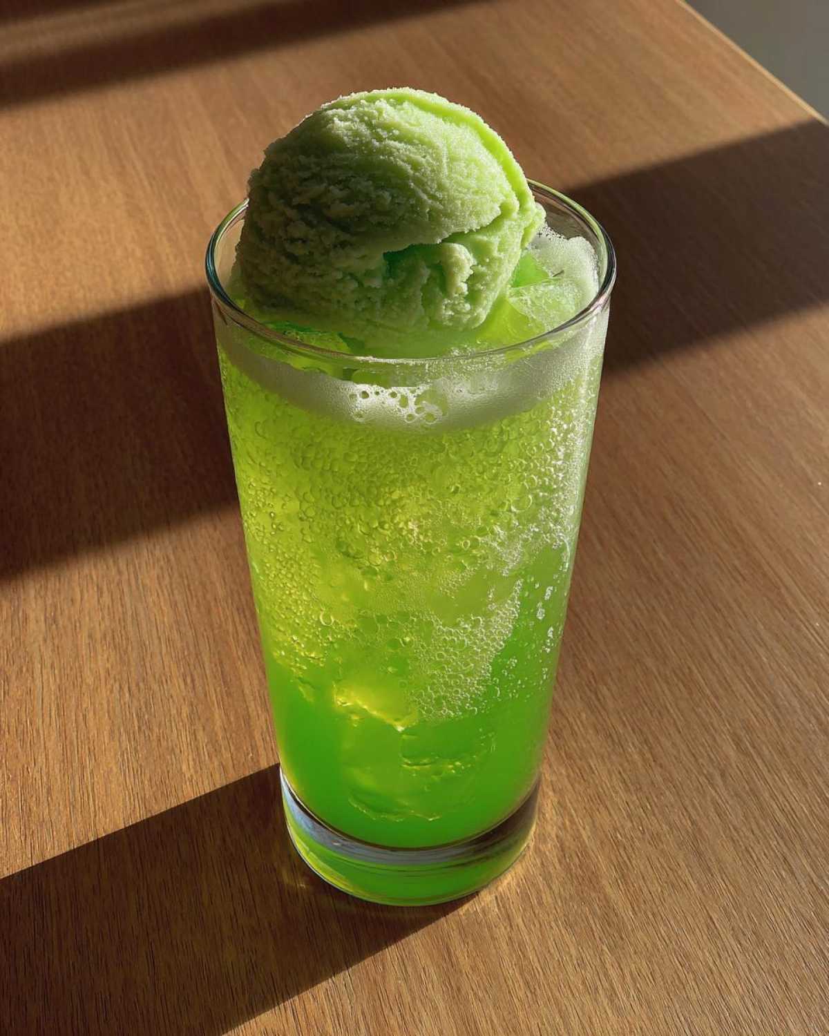 Grinch Punch (Lime Sherbet) - detail 1