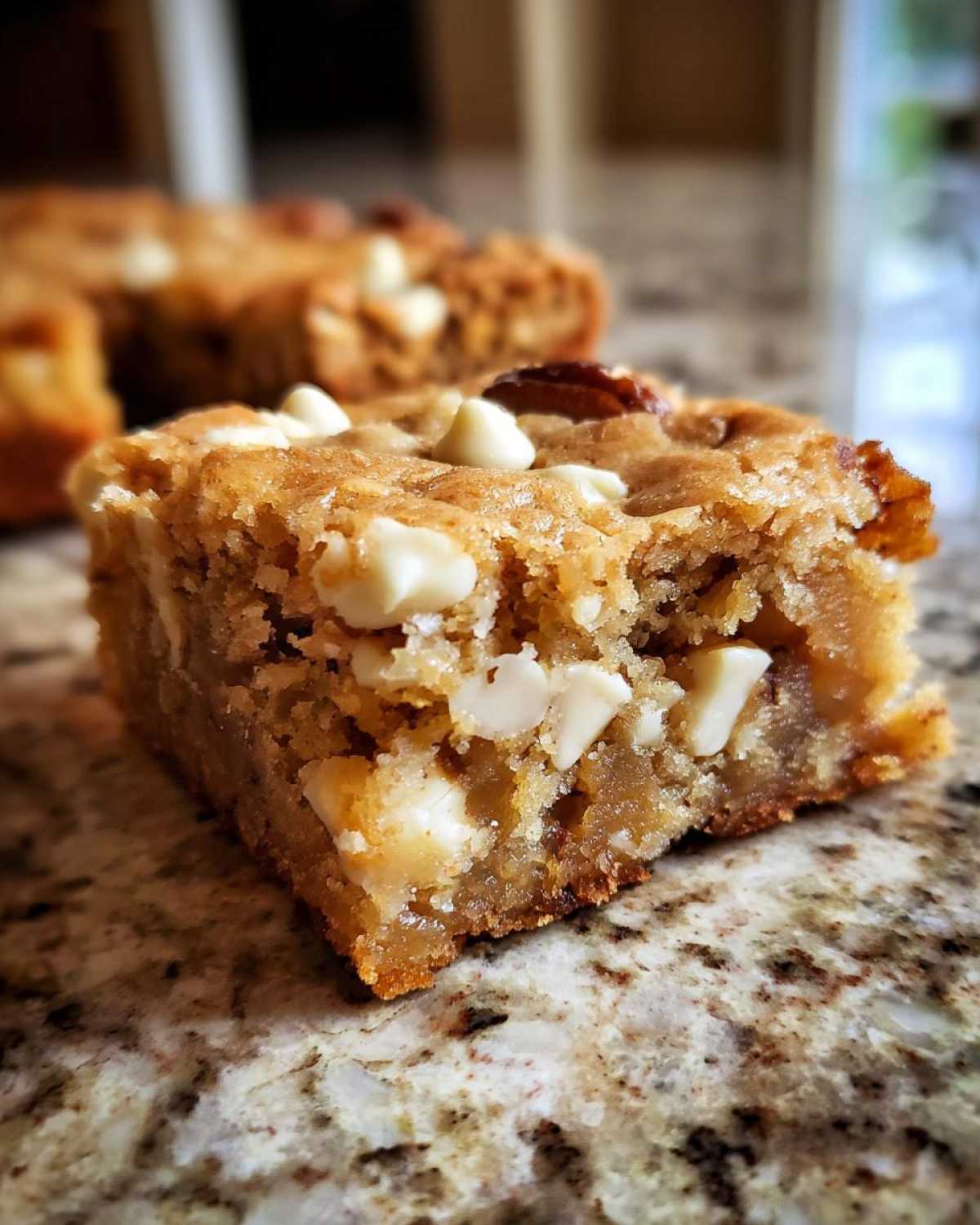 Maple Pecan Blondies with White Chocolate - detail 3