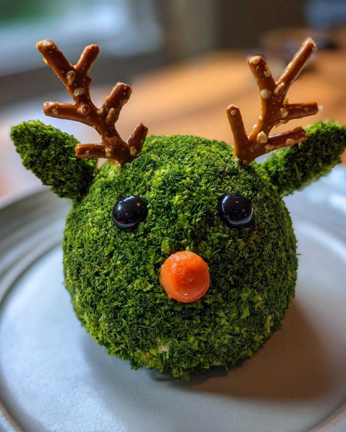 Rudolph Cheese Ball with Pretzel Antlers - detail 2