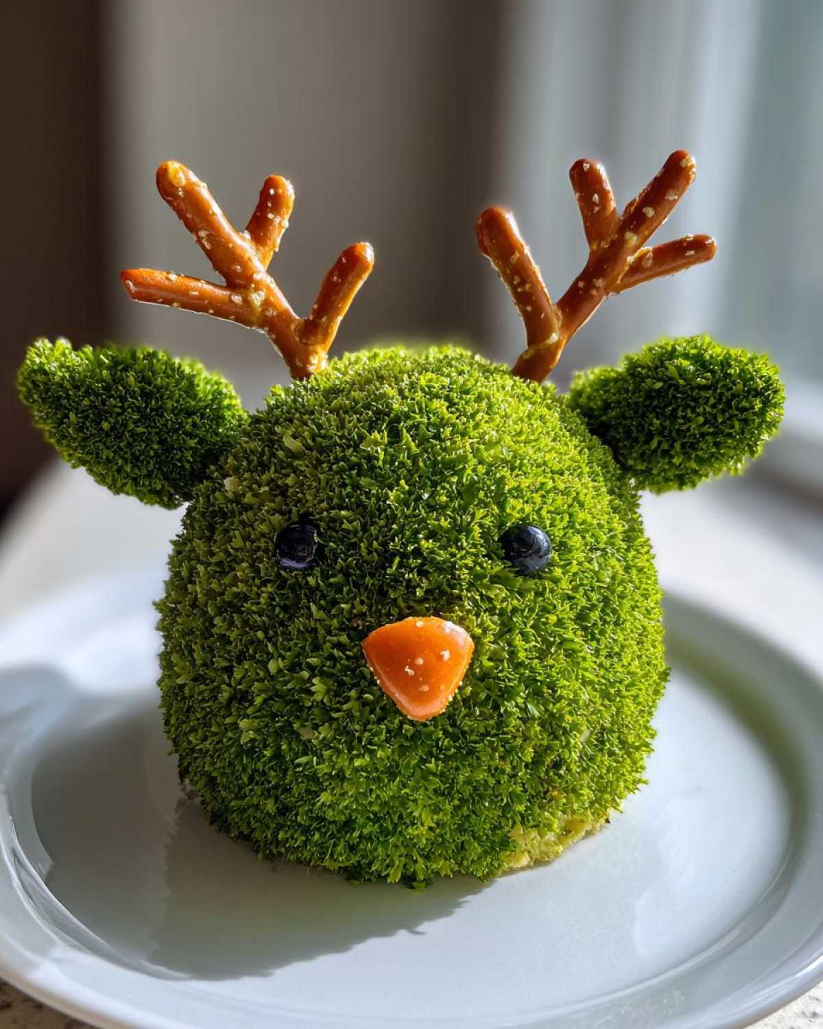 Rudolph Cheese Ball with Pretzel Antlers - detail 3