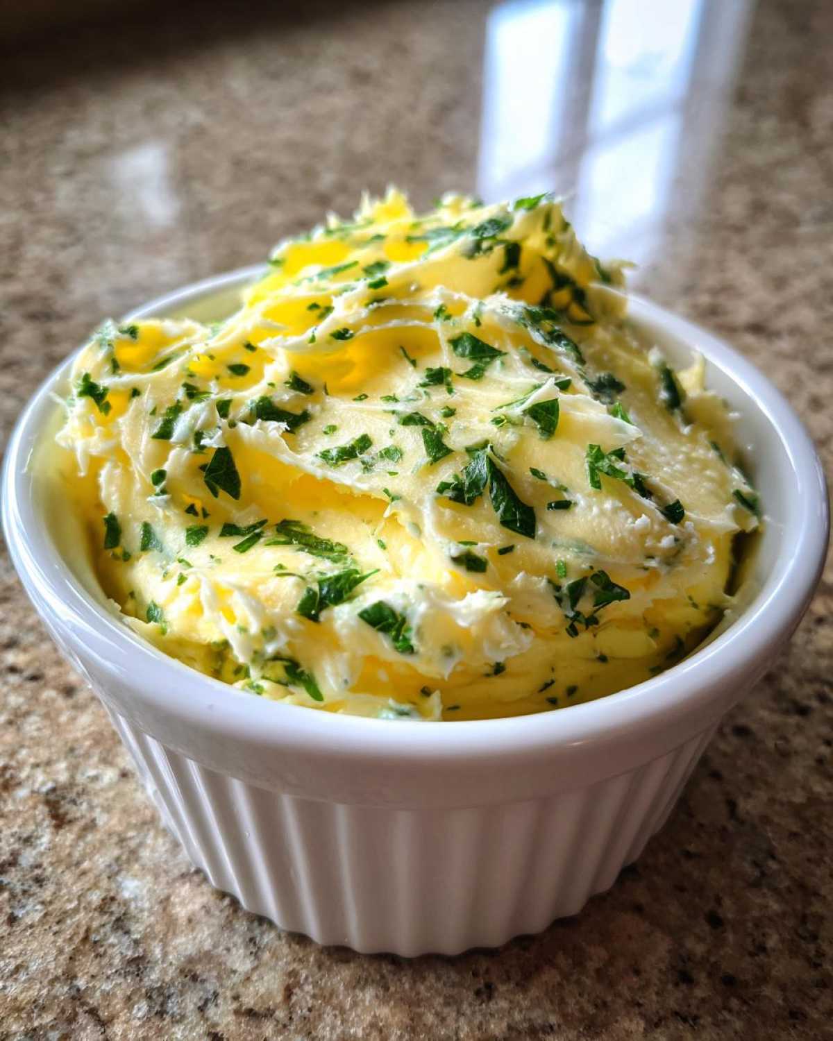 garlic butter - detail 4