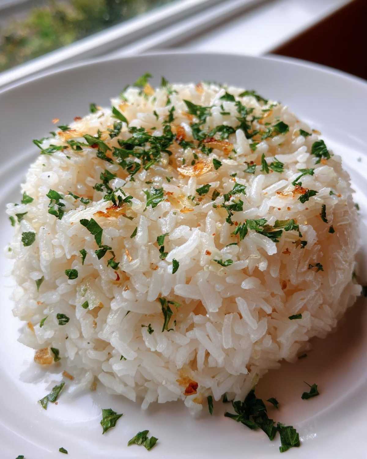 garlic butter rice - detail 1
