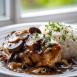 smothered chicken and rice