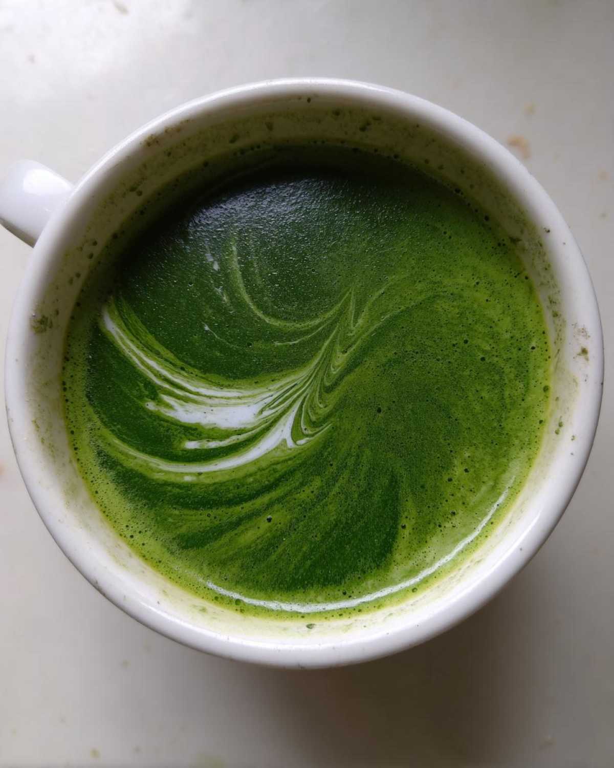 spinach soup - detail 1