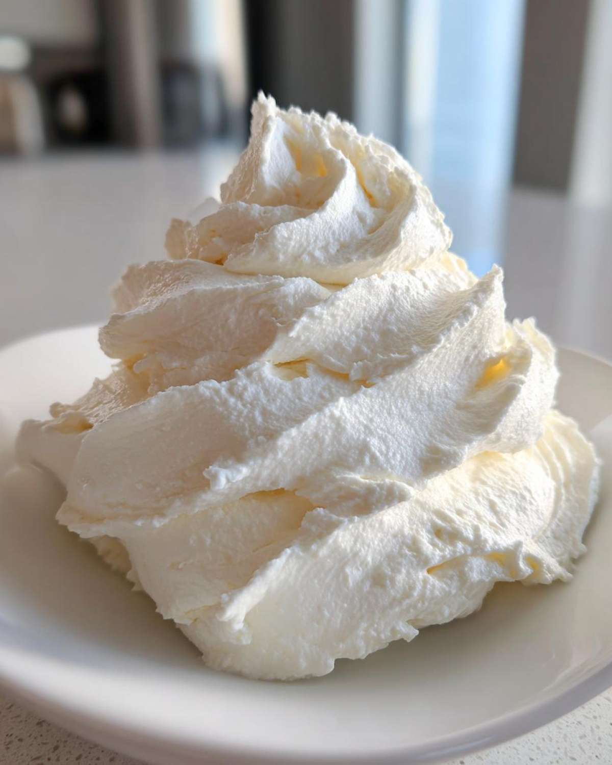 vanilla buttercream frosting - detail 4